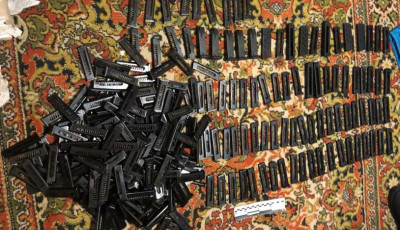 Нацполіція затримала групу осіб за виготовлення і збут зброї та боєприпасів