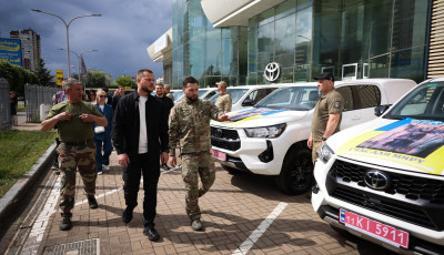 Микола Калашник: 9 пікапів передали для роти ударних безпілотних авіаційних комплексів 114-ї бригади ТрО
