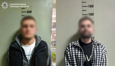 Поліція Києва викрила двох шахраїв, які виманили у 79-річного чоловіка 6,7 мільйона гривень, видаючи себе за працівників СБУ