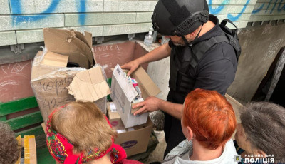 Жителі Донеччини отримали гуманітарну допомогу від буковинських поліцейських