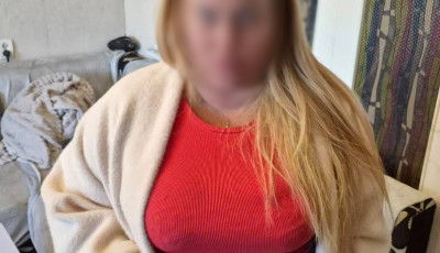 Столичні поліцейські повідомили про підозру жінці, яка влаштувала стрілянину у дворі житлового будинку та поранила чоловіка