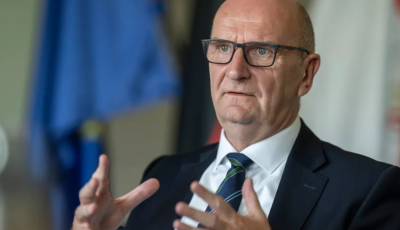 Прем’єр Бранденбургу поставив під сумнів соціальну допомогу для українців у ФРН