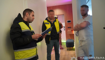 Нацполіція ліквідувала організовану злочинну групу шахраїв, яка не поставила для ЗСУ понад сто дронів вартістю майже 11 мільйонів гривень
