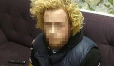 На столичному Печерську правоохоронці встановлюють обставини вбивства та особу загиблого чоловіка