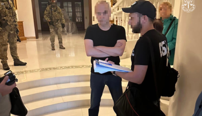 Судитимуть народного депутата України та його колишнього помічника