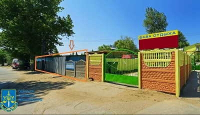 Рейдерський «віджим» бази відпочинку Укрпошти на березі моря в Затоці – викрито організатора «схеми» та виконавця