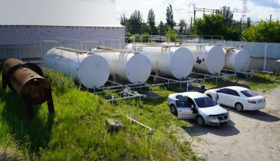 Викрито і припинено діяльність підпільної нафтобази, що спеціалізувалася на виготовленні та реалізації на території Київщини неякісного пального