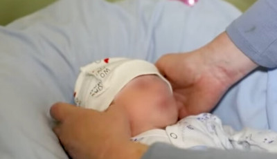 У Київській області на вулиці знайшли сумку з немовля