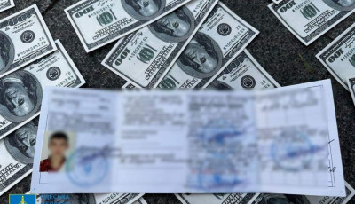 Заробіток на знятті призовників з військового обліку для безперешкодного виїзду з України – підозрюють керівника громадської організації