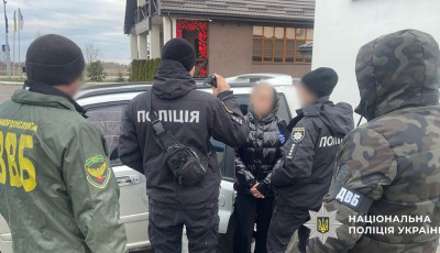 На Рівненщині Нацполіція викрила організаторів переправлення військовозобов’язаних за кордон