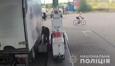 Чоловіку, який в умовах дефіциту пального продав більше тонни дизпалива підприємства загрожує суд