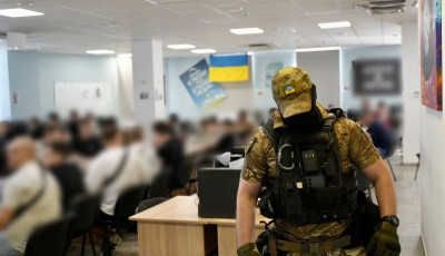 Поліцейські припинили незаконну діяльність у середмісті Одеси чергового кол-центру