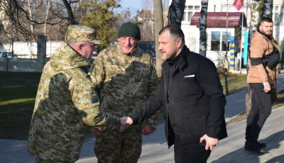 Ігор Клименко нагородив співробітників і військовослужбовців системи МВС, які проходять лікування