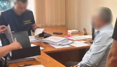На Буковині голову громади та інженера підозрюють у розтраті 15 млн грн на укритті для школи