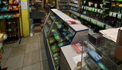 Замах на вбивство: в Житомирі чоловік стріляв у продавця магазину з пістолета