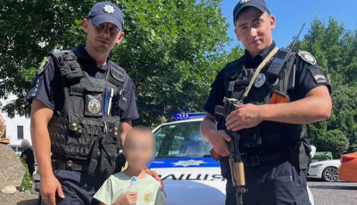 У Тернополі поліцейські оперативно розшукали 5-річну дитину та повернули її батькам