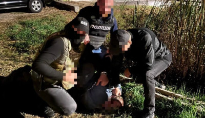 На Сумщині та Київщині затримано чоловіків, які підпалювали автомобілі військовослужбовців