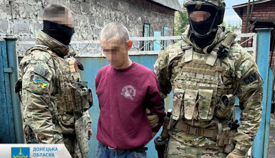 Повідомлено про підозру чоловіку, який допомагав окупантам проводити наступальні дії у Покровському районі