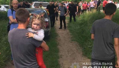 Ночувала в полі: На Тернопільщині знайшла дворічну дівчинку