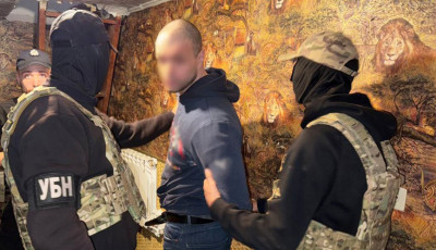 На Чернігівщині правоохоронці повідомили про підозру виробнику та торгівцю наркотиками