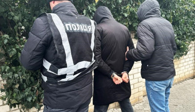12 тисяч доларів за визнання непридатним до військової служби – у Миколаєві поліцейські затримали лікаря під час одержання неправомірної вигоди