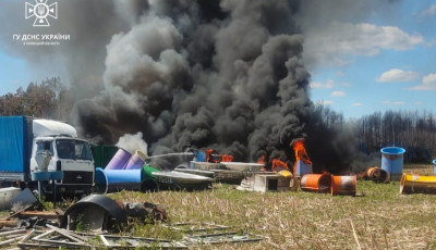 Вогнеборці ліквідували загорання пластикових труб та шин на Київщині