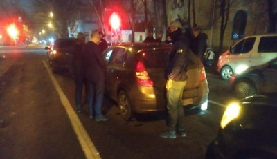 В Николаеве задержаны три чиновника исполнительной службы – СМИ