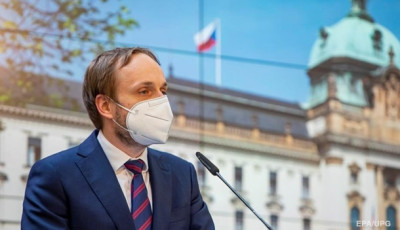 Чехия вышлет еще 63 сотрудника посольства России