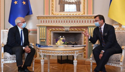 Кулеба и Боррель обсудили эскалацию на Донбассе