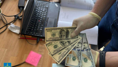 Хабар за погодження технічної документації – викрито посадовця Львівської міськради та його спільницю