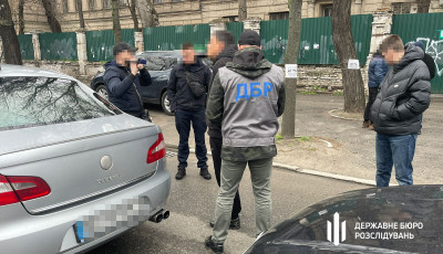На Дніпропетровщині посадовець Укртрансбезпеки регулярно вимагав хабарі від перевізників 