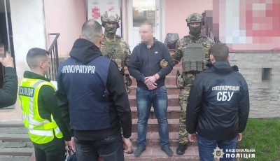 Вінничанин з погрозами вимагав майже 1 000 000 гривень неіснуючого боргу у колишнього військового 