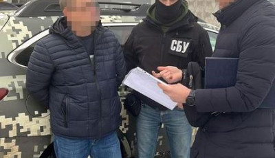 За систематичне хабарництво судитимуть посадовця Київської митниці
