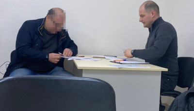 Слідчі поліції обвинувачують колишнього гендиректора підприємства Житомира у заволодінні майже 2,4 млн гривень