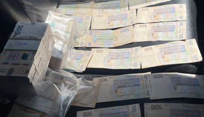 На Київщині трьох службовців селищної ради викрито на хабарі у понад мільйон гривень