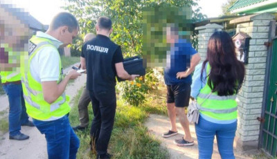 Обіцяла за гроші посприяти звільненню військового з полону – зловмисниці повідомлено про підозру