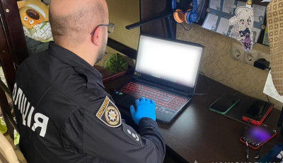 Поліція викрила злочинне угруповання у постачанні та збуті психотропів з-за кордону