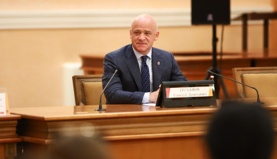Выпускной-2021: мэр Одессы встретился с детьми-сиротами 