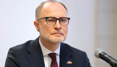 Міністр оборони Латвії перервав візит в Україну через інцидент з дроном