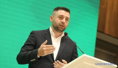 Кадрові зміни в уряді будуть на початку жовтня – Арахамія