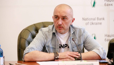 Антикризове і тимчасове рішення: глава НБУ про введення лімітів на карткові перекази