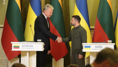 Фронт, потреби ЗСУ та виробництво зброї: про що говорили Зеленський і Науседа