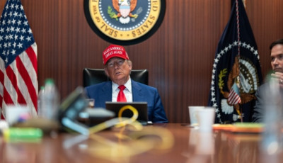 Трамп вимагає від ВВС $10 мільярдів за монтаж його промови перед штурмом Капітолія
