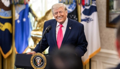 Трамп заявив, що кораблі ВМС США вперше від початку війни зайшли в Ормузьку протоку