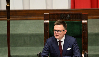 Спікер Сейму Польщі пригрозив наслідками опозиційним депутатам, які спричинили сутички