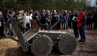 Калашник на Київщині: відновлення громад і розмінування територій обговорили під час виїзної наради