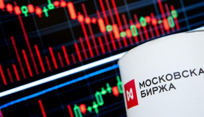 Российский рынок акций обвалился на 5% за минуту после открытия