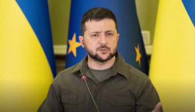 Zelenskyy: Mariupol defenders holding back 10,000 Russian occupiers
