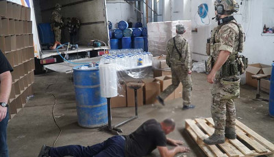 На Тернопільщині викрито злочинну групу, яка налагодила незаконну торгівлю сурогатним спиртом по всій Україні