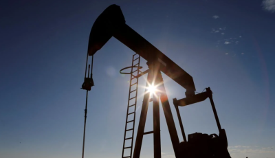 ОПЕК+ несподівано оголосила про скорочення видобутку нафти